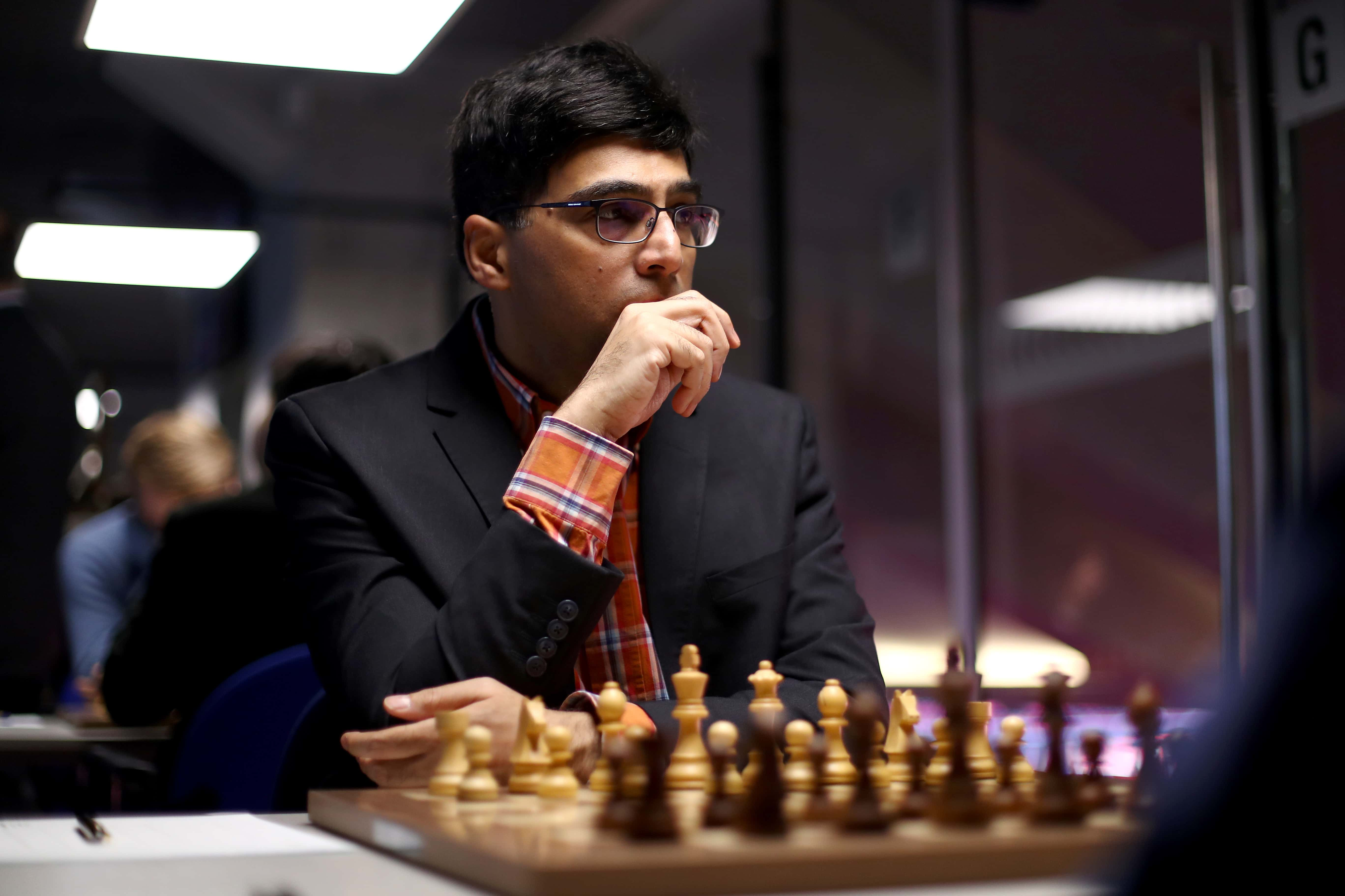 12th World Champion Russian chess player Anatoly Karpov looks on News  Photo - Getty Images